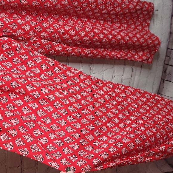 Band Of Gypsies Red Navy Blue Boho Bohemian Flowy Pants Size Medium NWT - Picture 4 of 10
